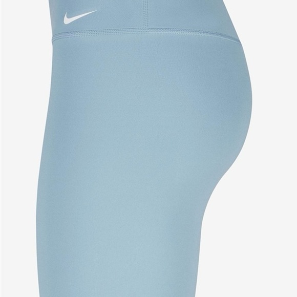 Nike Women's Light Blue Zenvy Shorts - Picture 2 of 8